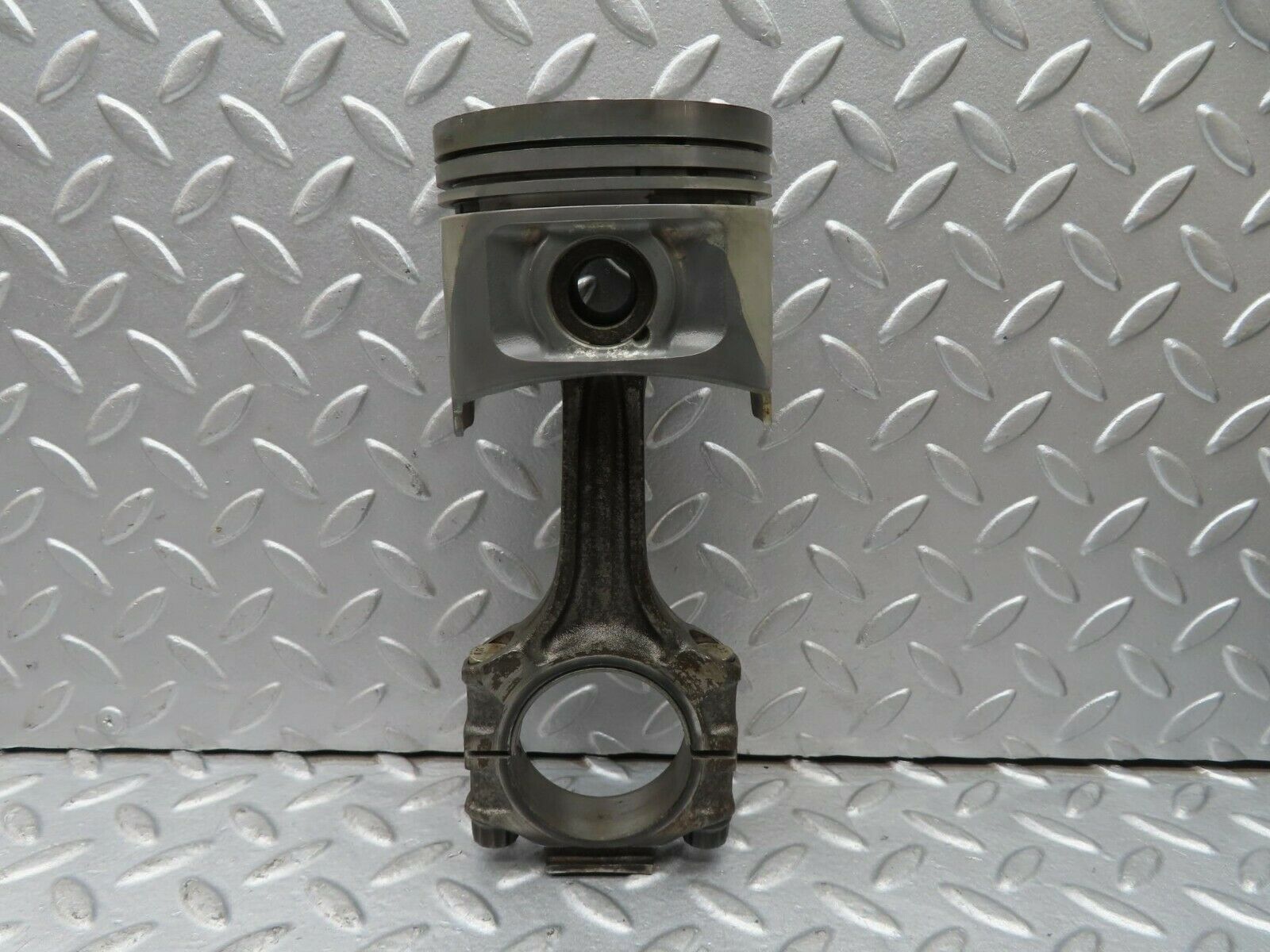 16684 Mercedes-Benz C107 380SLC Piston With Connecting Rod 92.005 mm