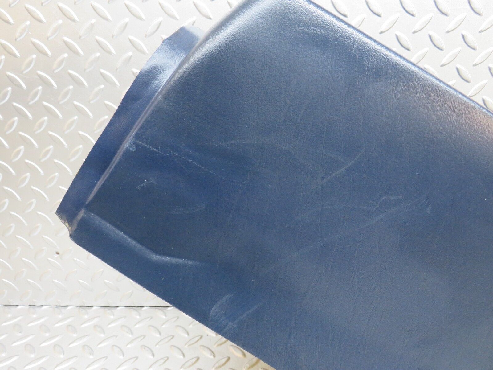 31925 Mercedes-Benz W123 230E Centre Console Blue