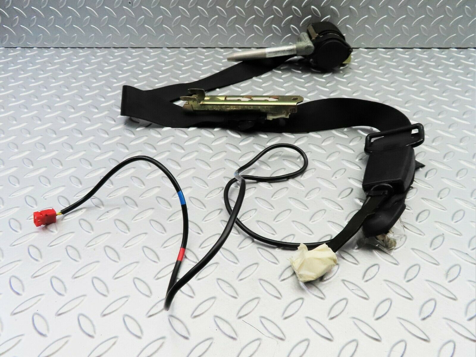 6561 Mercedes-Benz S124 E220 Wagon Front Left Seat Belt 1248609785