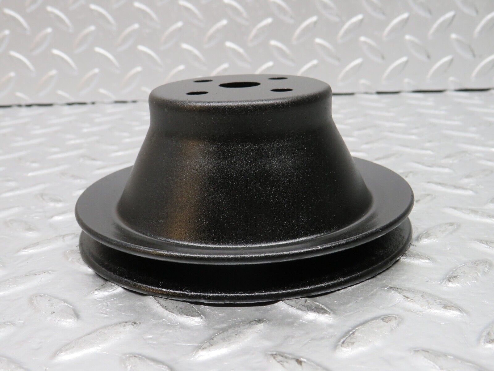 0395 Mercedes-Benz W123 220D Water Pump Pulley