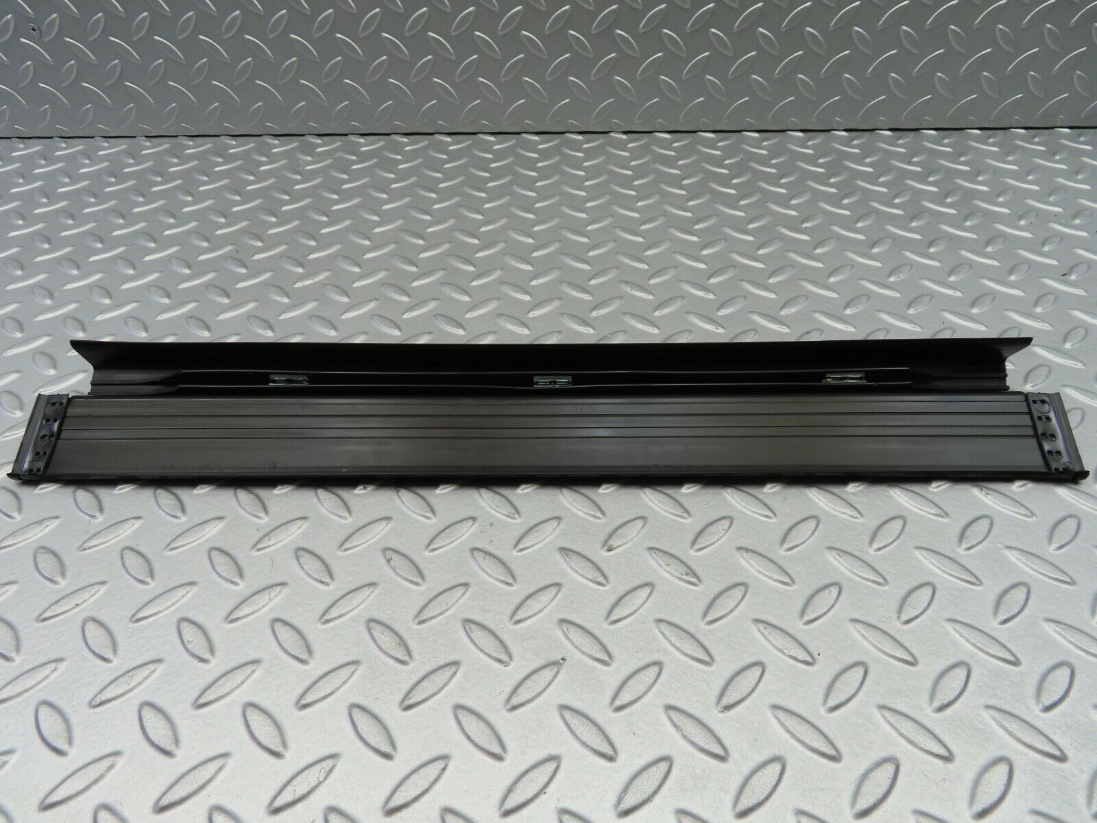 6549 Mercedes-Benz S124 E220 Wagon Rear Left Door Sill Trim