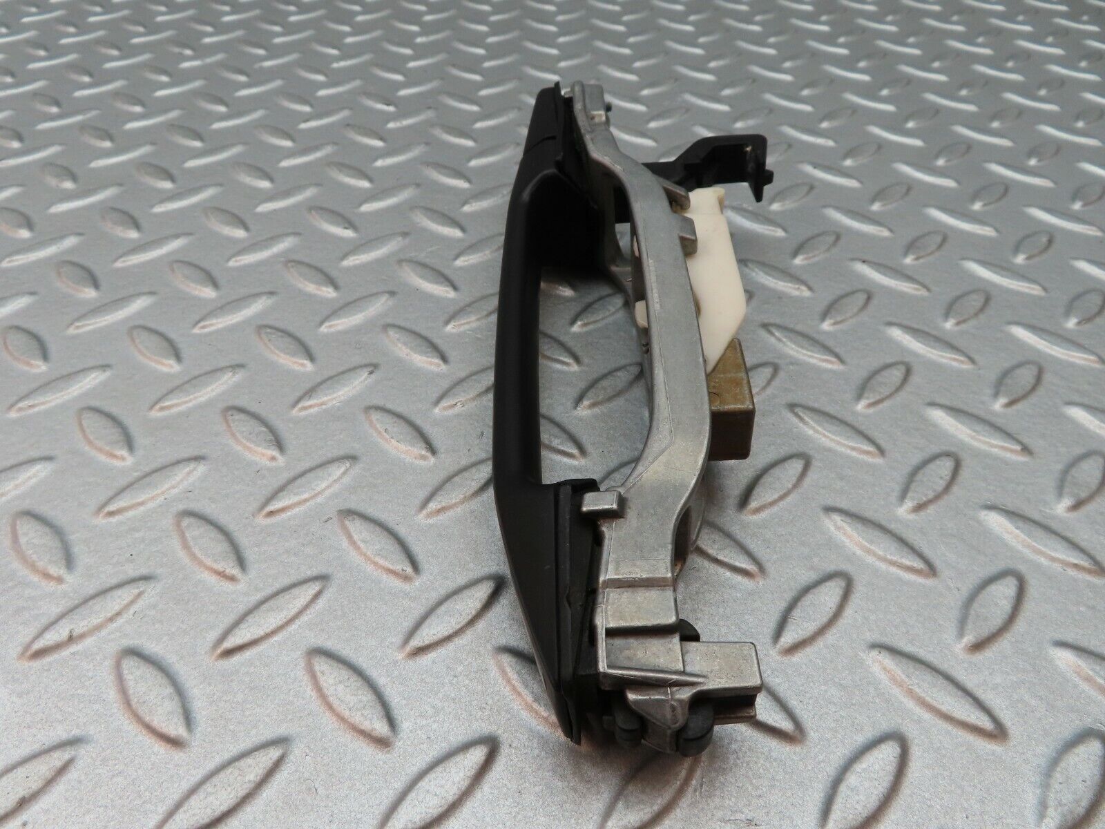 5266 Mercedes-Benz W124 230E Exterior Door Handle Rear Left