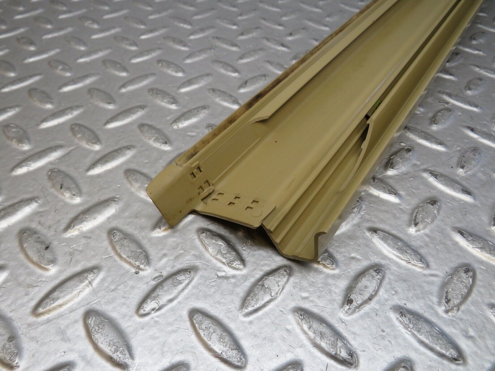 36494 Mercedes-Benz W201 190E 2.0L Front Right Door Sill Trim Beige