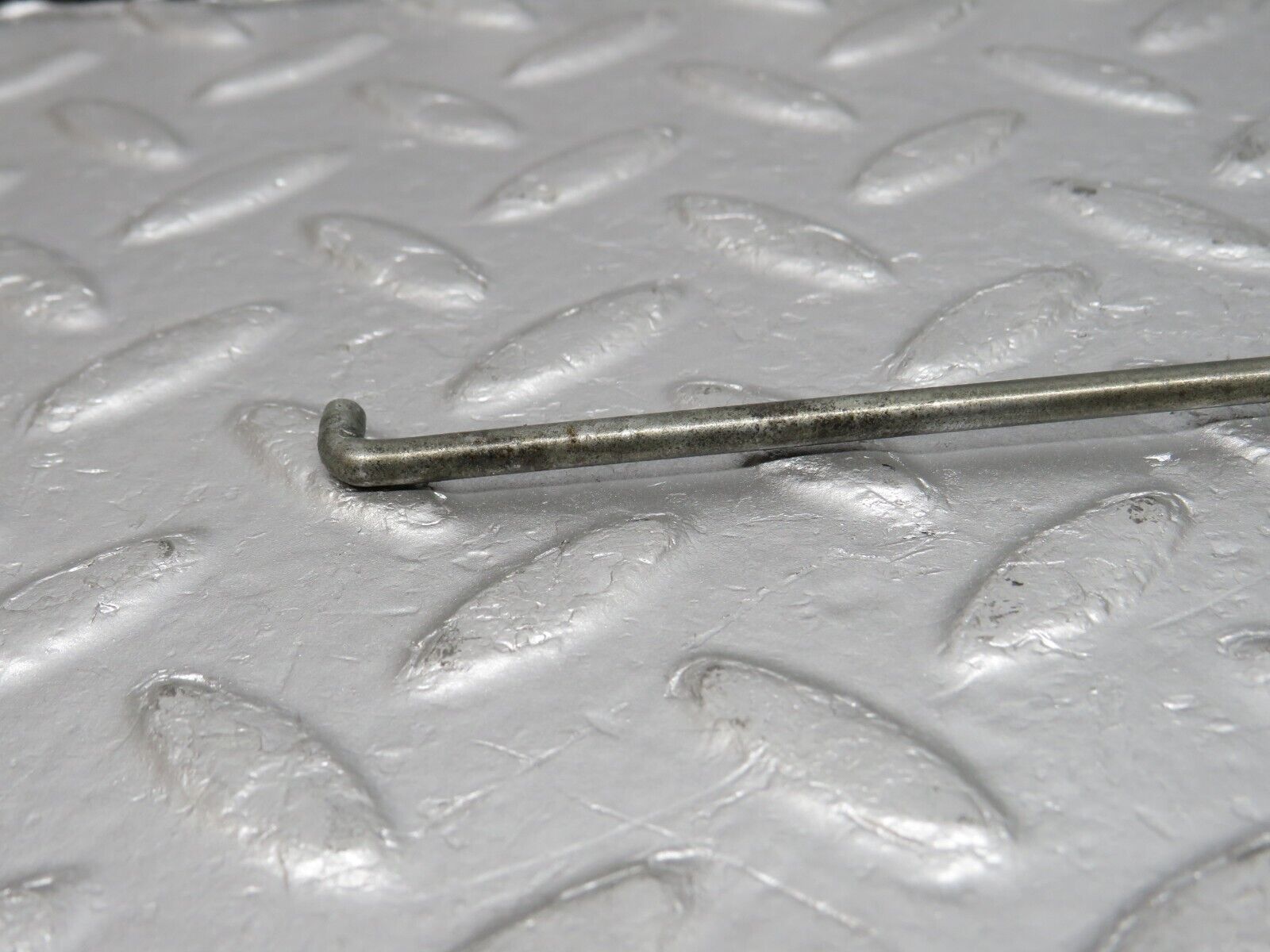 40458 Mercedes-Benz W110 230 Rear Door Lock Control Bar