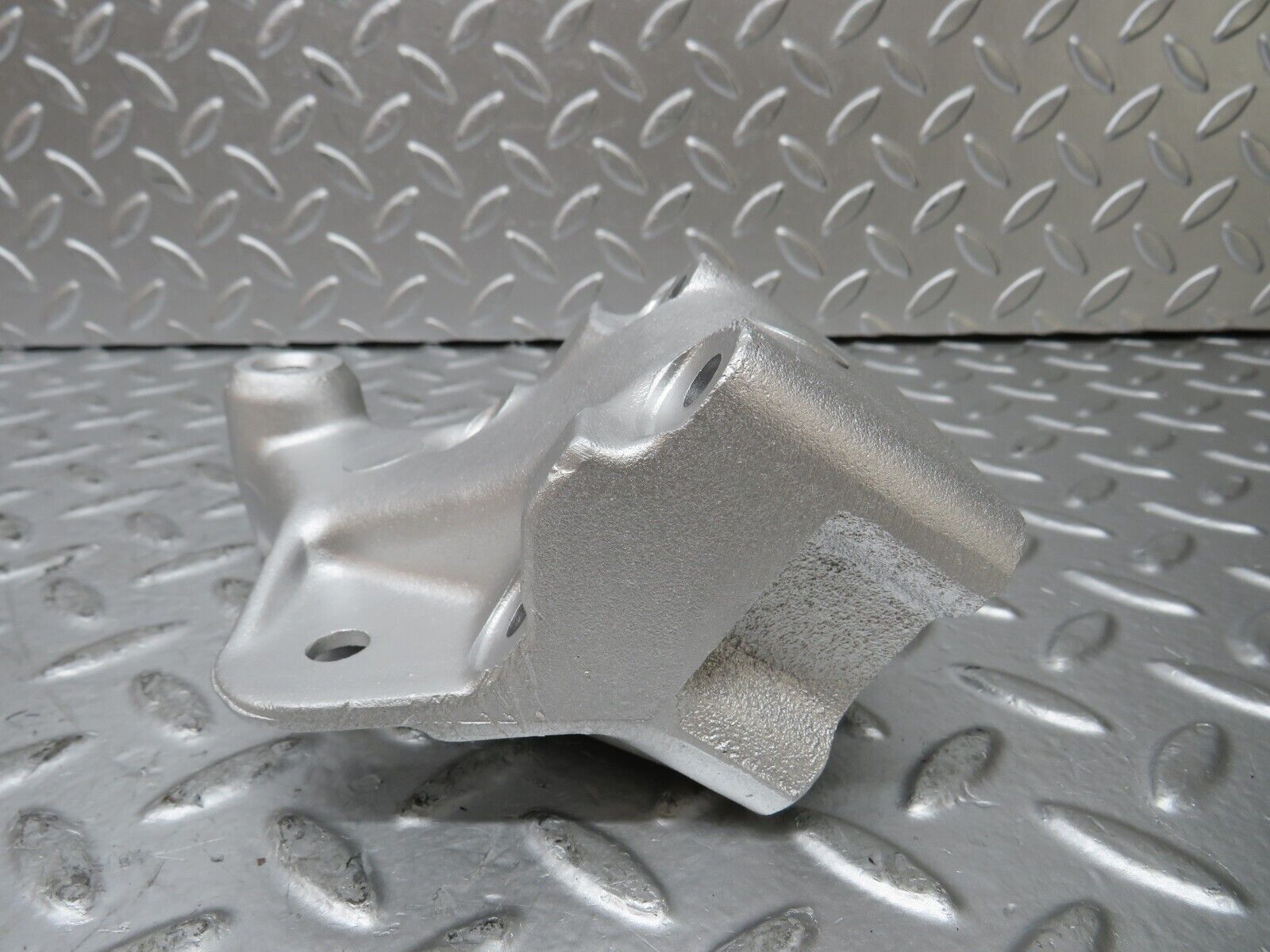 26236 Mercedes-Benz W116 450SE Engine Mount Bracket Right Side 1162232804