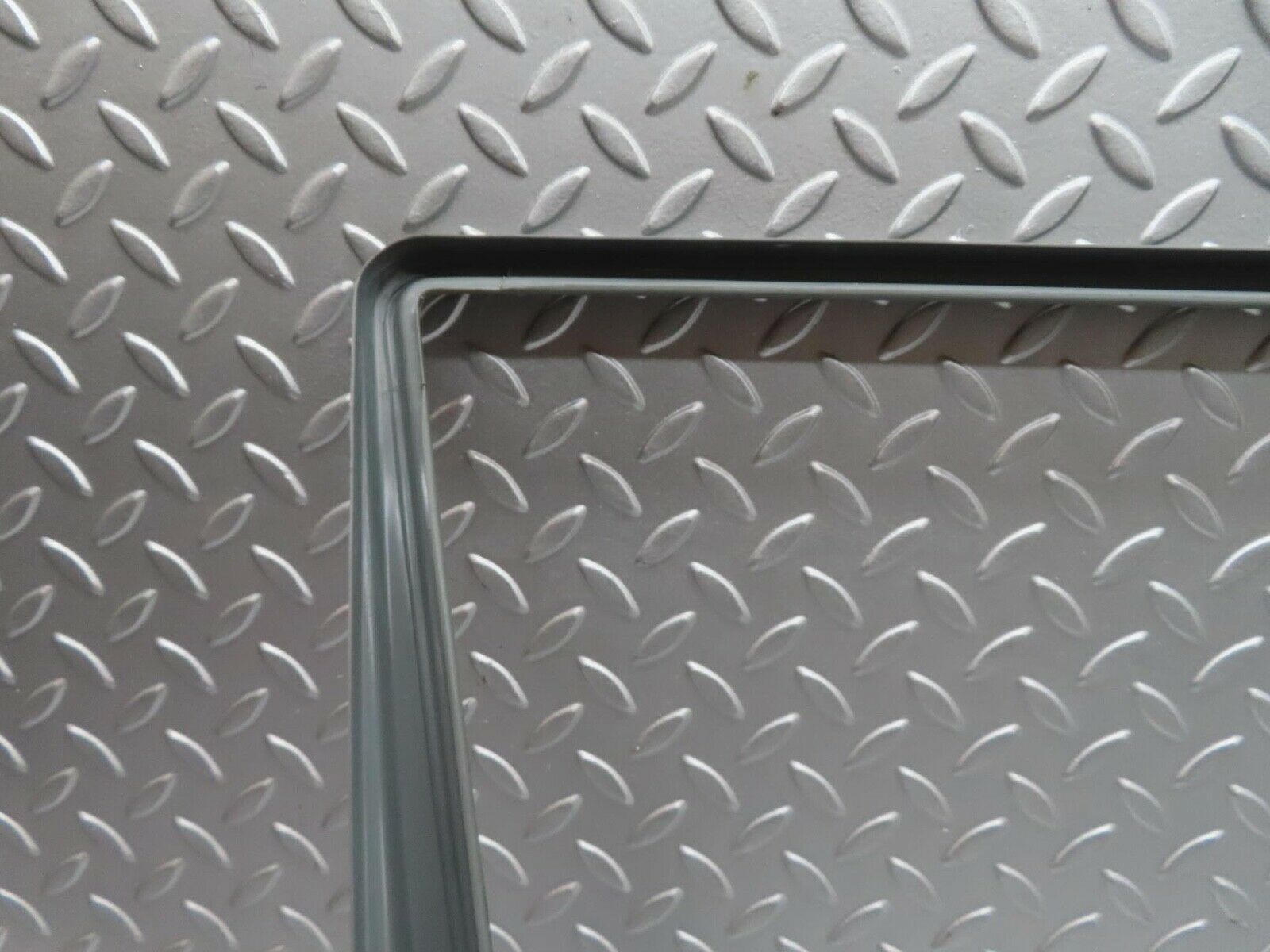 16374 Mercedes-Benz W124 260E Front Right Door Window Frame Trim Cover