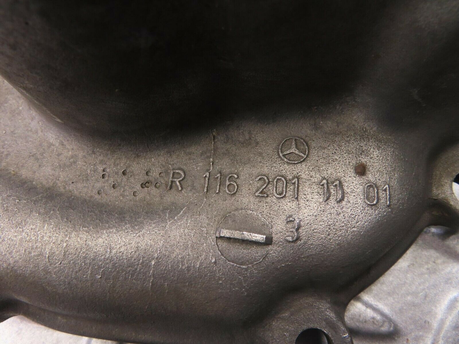 8933 Mercedes-Benz W116 Water Pump 1162011101