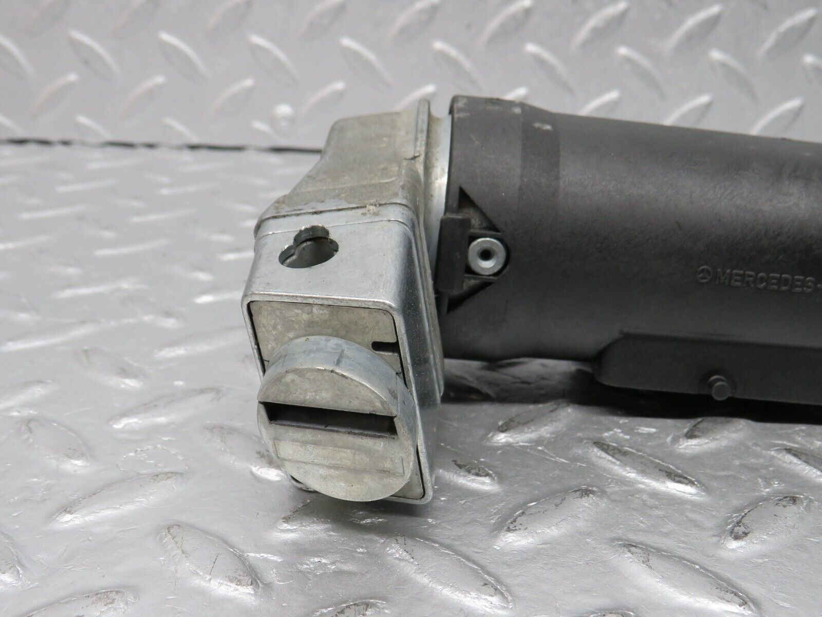 38471 Mercedes-Benz R129 280SL Coupe Steering Lock Ignition Switch With Key