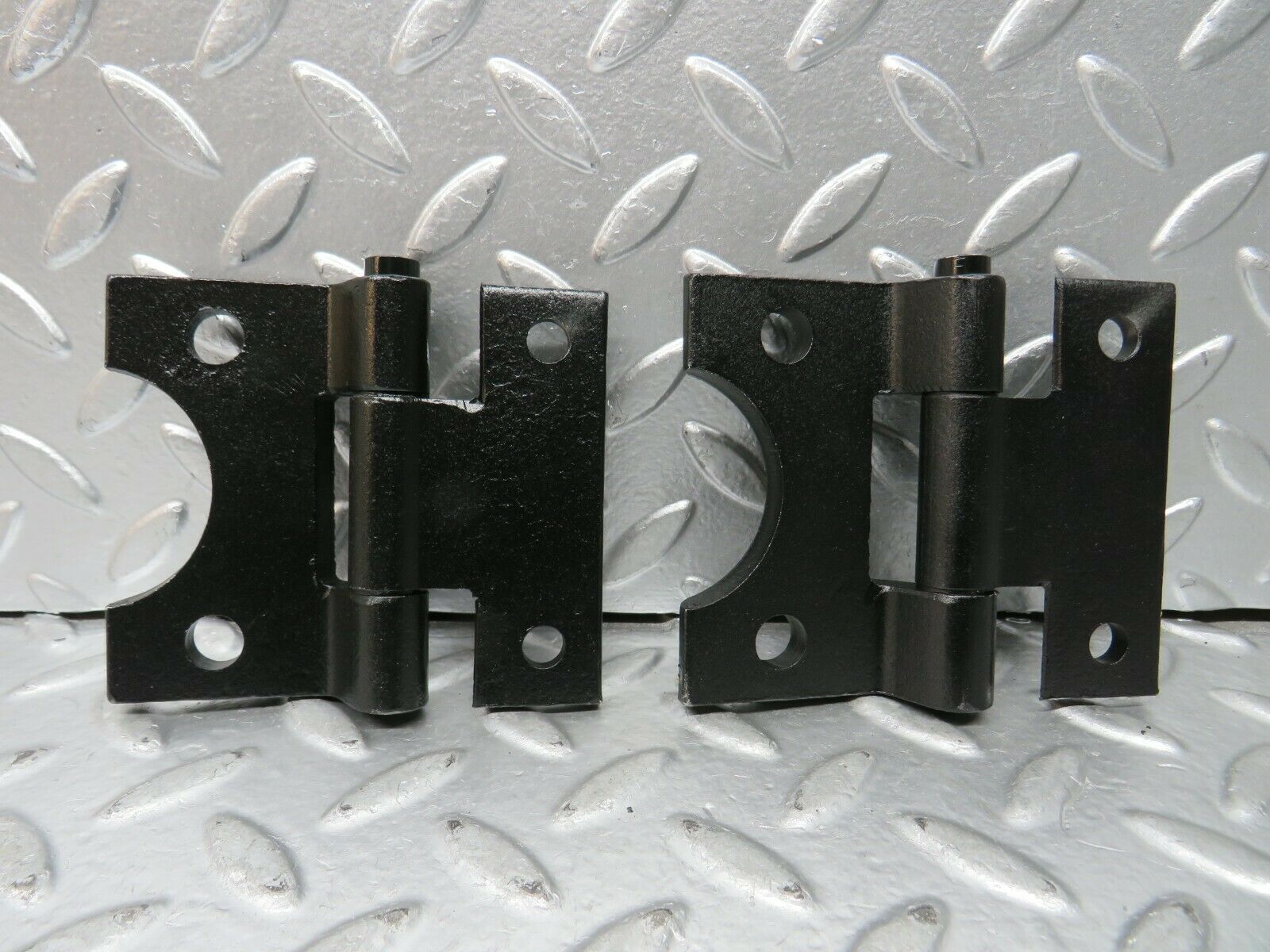 23377 Mercedes-Benz W116 350SE Left Door Hinges Pair