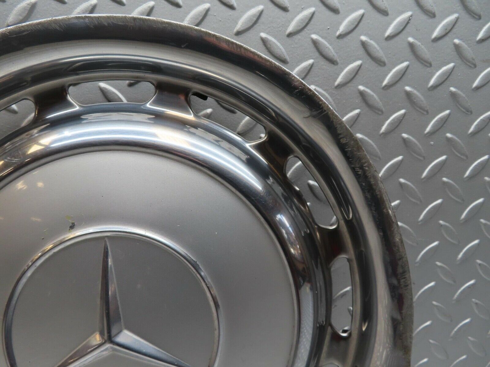 12404 Mercedes-Benz W108 280SE 3.5 Vintage Wheel Trim Hub Cap 14