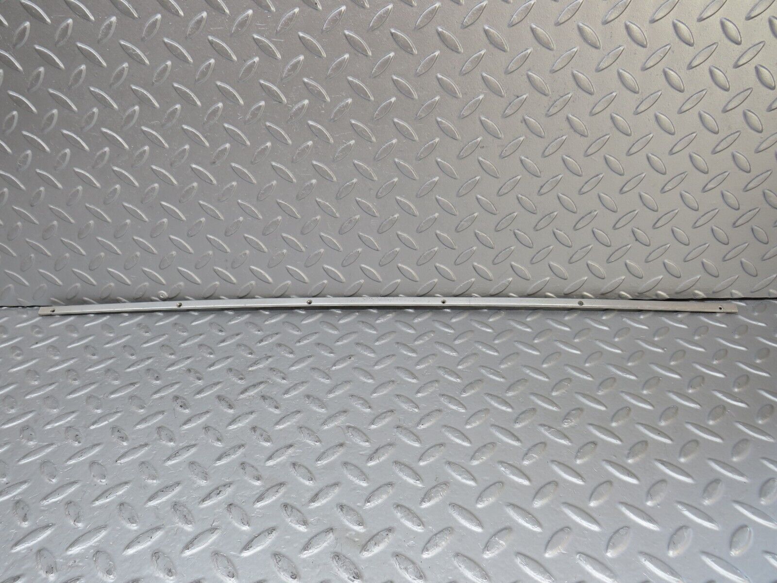 36752 Mercedes-Benz W201 190E 2.0L Sunroof Chrome Trim