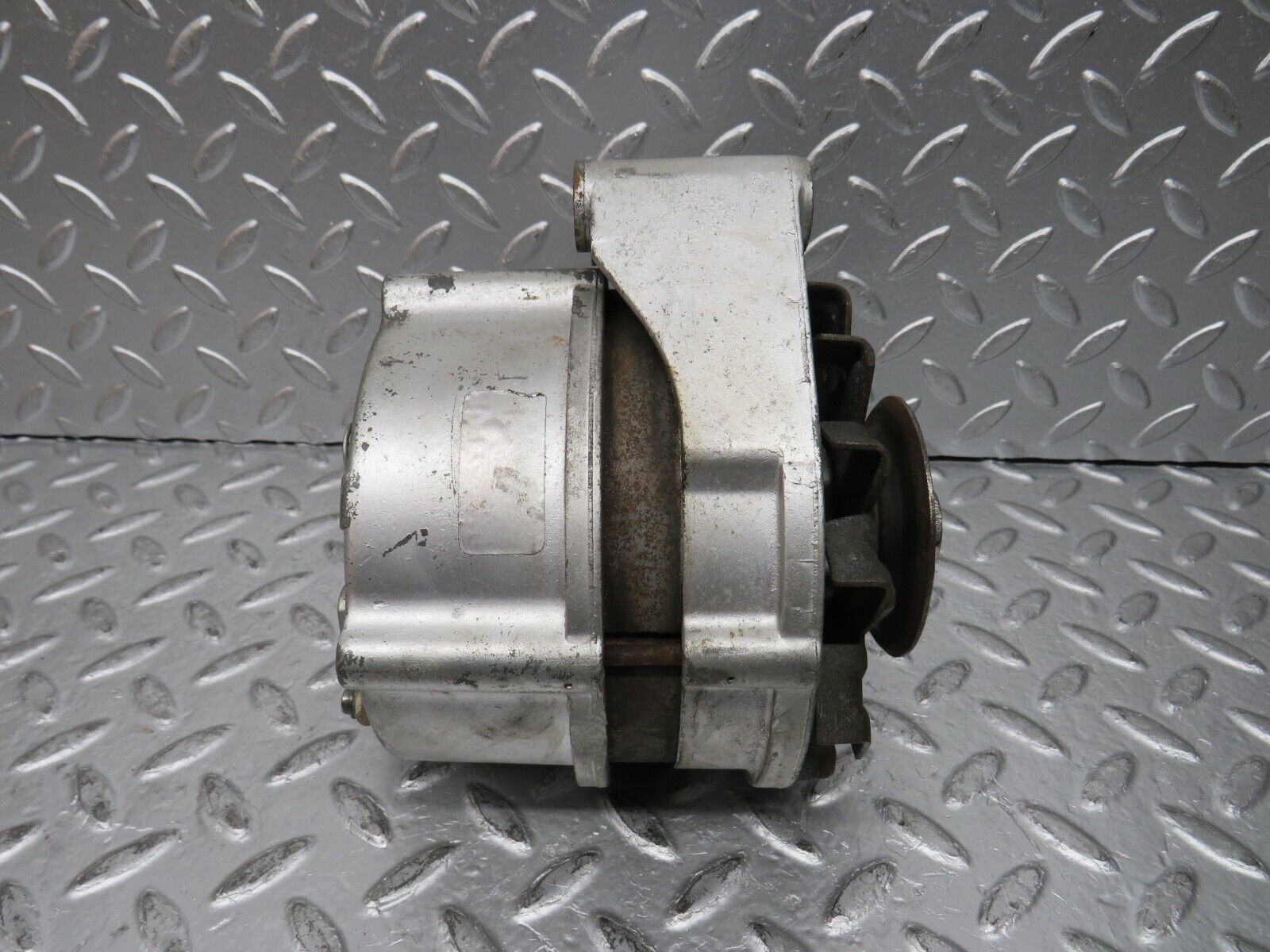 29809 Mercedes-Benz W123 230E Alternator Generator