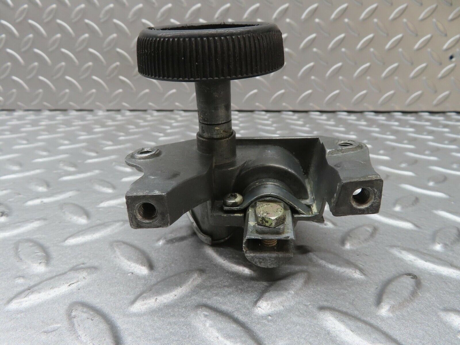 13205 Mercedes-Benz W111 220S Vent Window Regulator Left