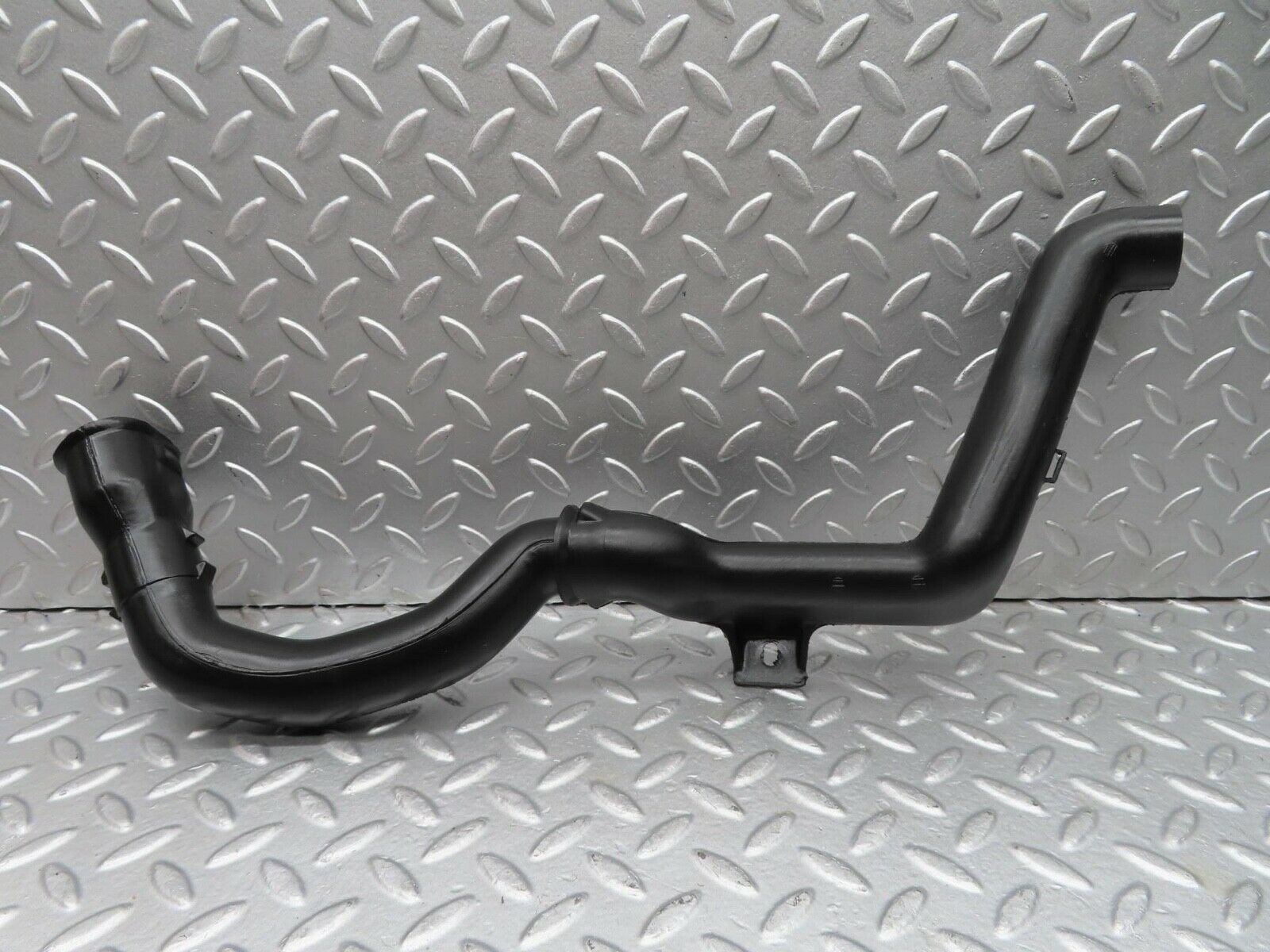 14905 Mercedes-Benz W140 S320 Engine Bay Water Drain Right Side 1406280478