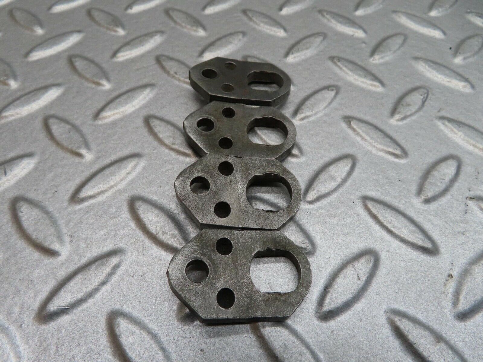 14403 Mercedes-Benz W116 350SE Fuel Injector Bracket Holder 4pcs