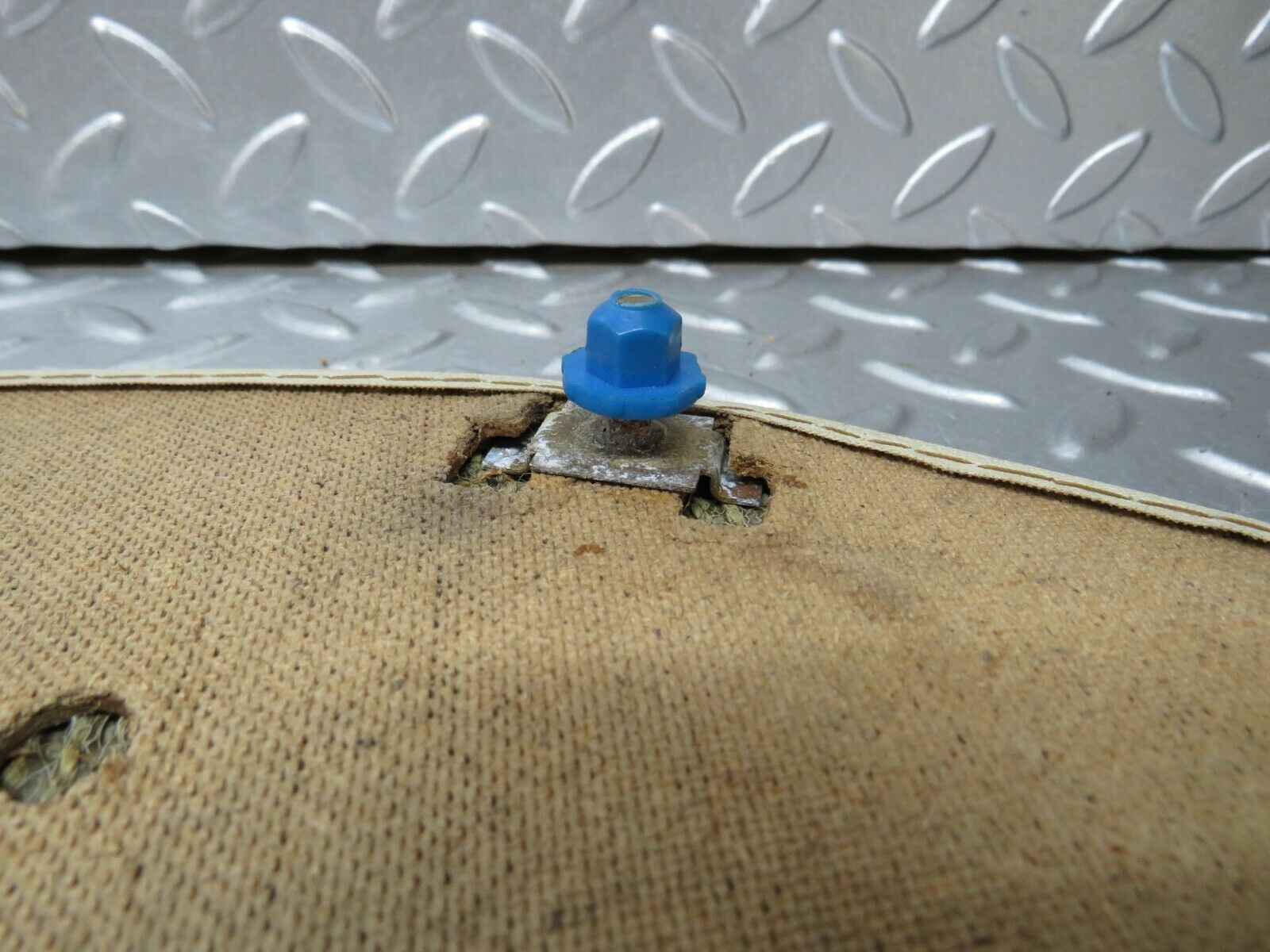 23492 Mercedes-Benz W114 280E Parcel Shelf