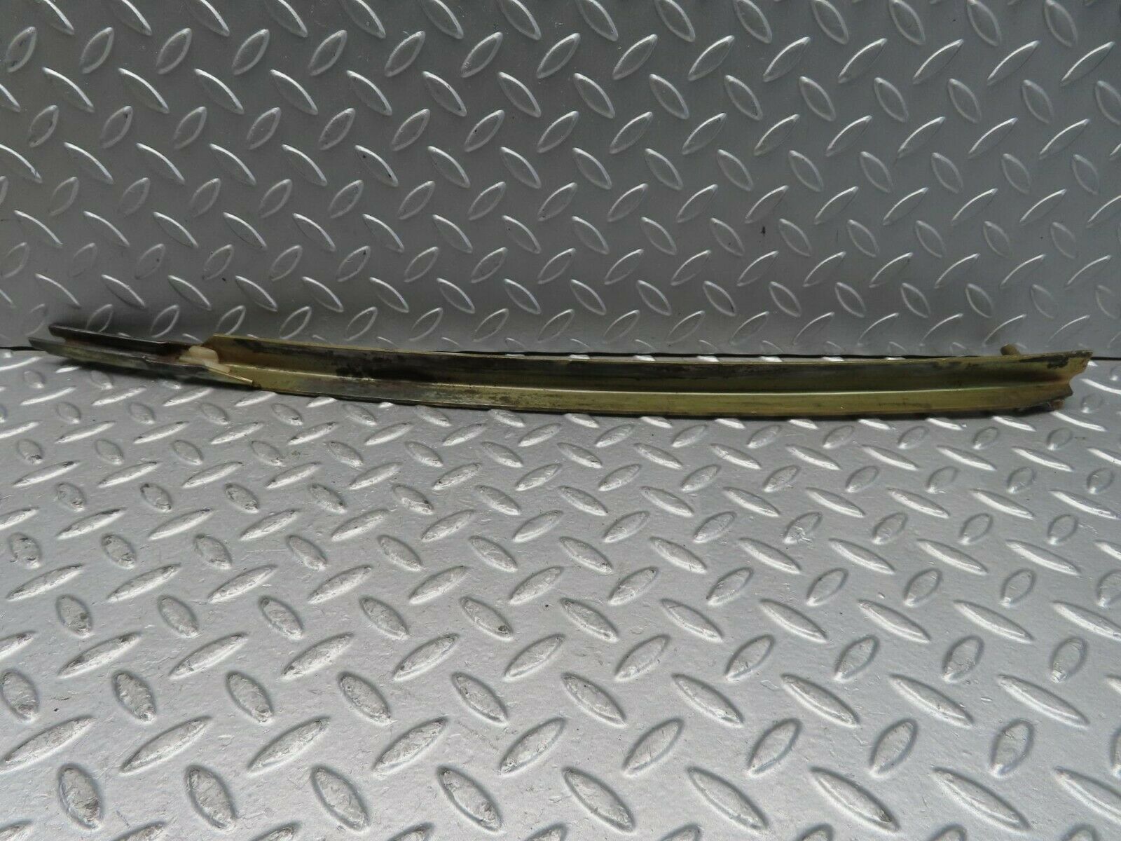 11560 Mercedes-Benz C123 230CE Coupe Front Left Door Window Channel