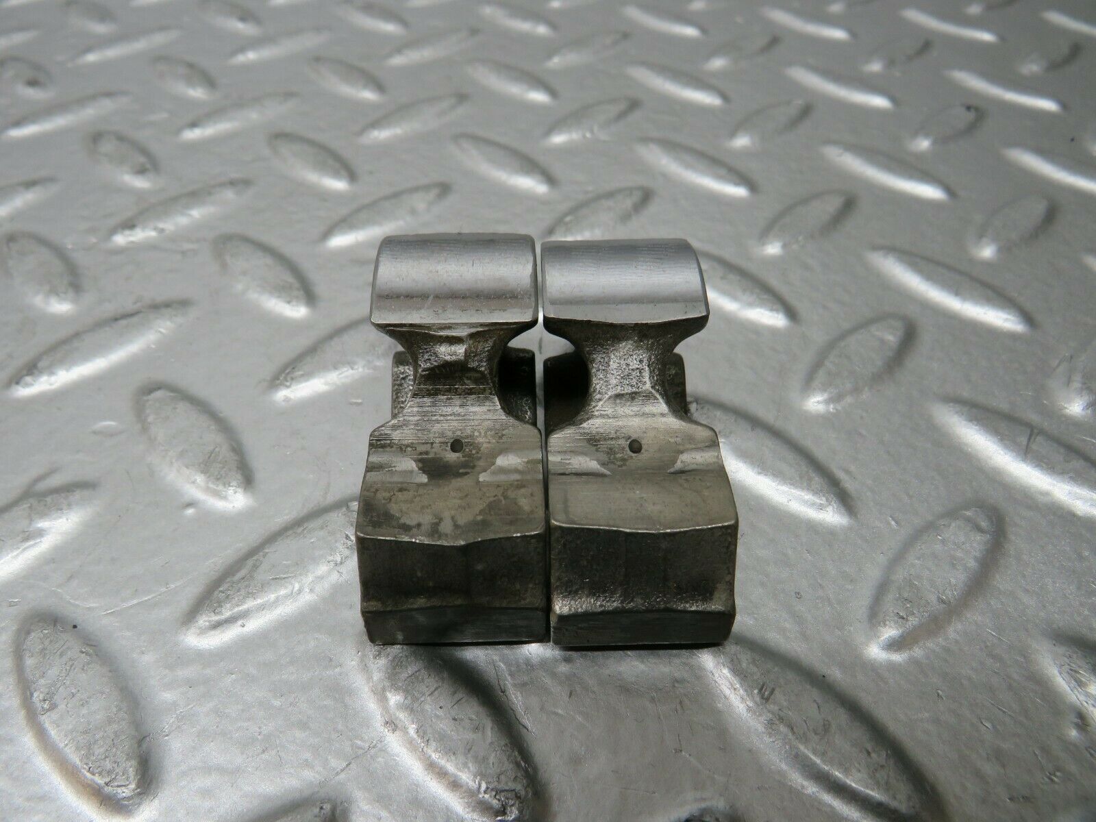 23576 Mercedes-Benz W114 280E Valve Rocker Arm With Retaining Spring