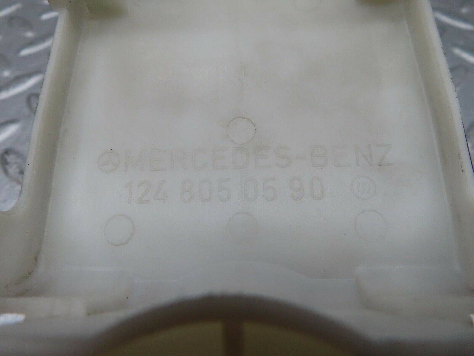 16221 Mercedes-Benz W124 260E Rear Door Lock Vacuum Actuator Cover 1248050590