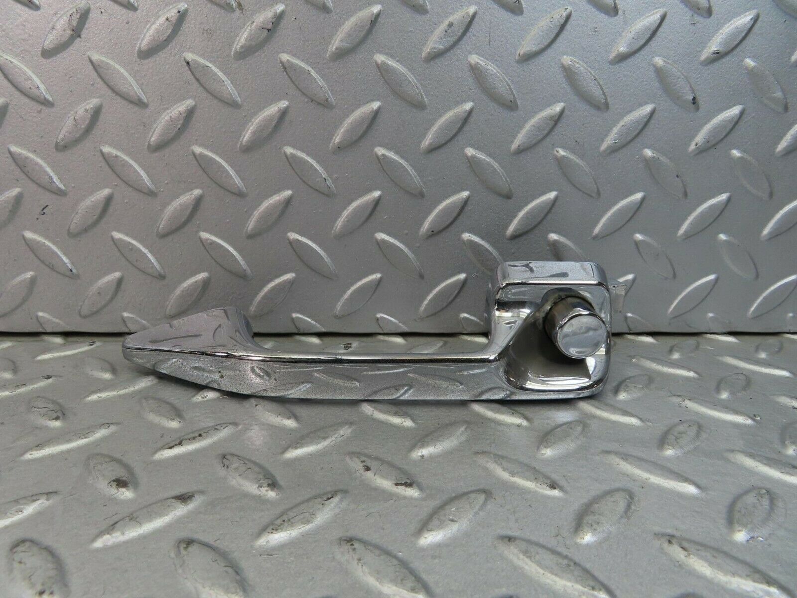 8795 Mercedes-Benz W115 Chrome Door Handle Rear Right 1157660401