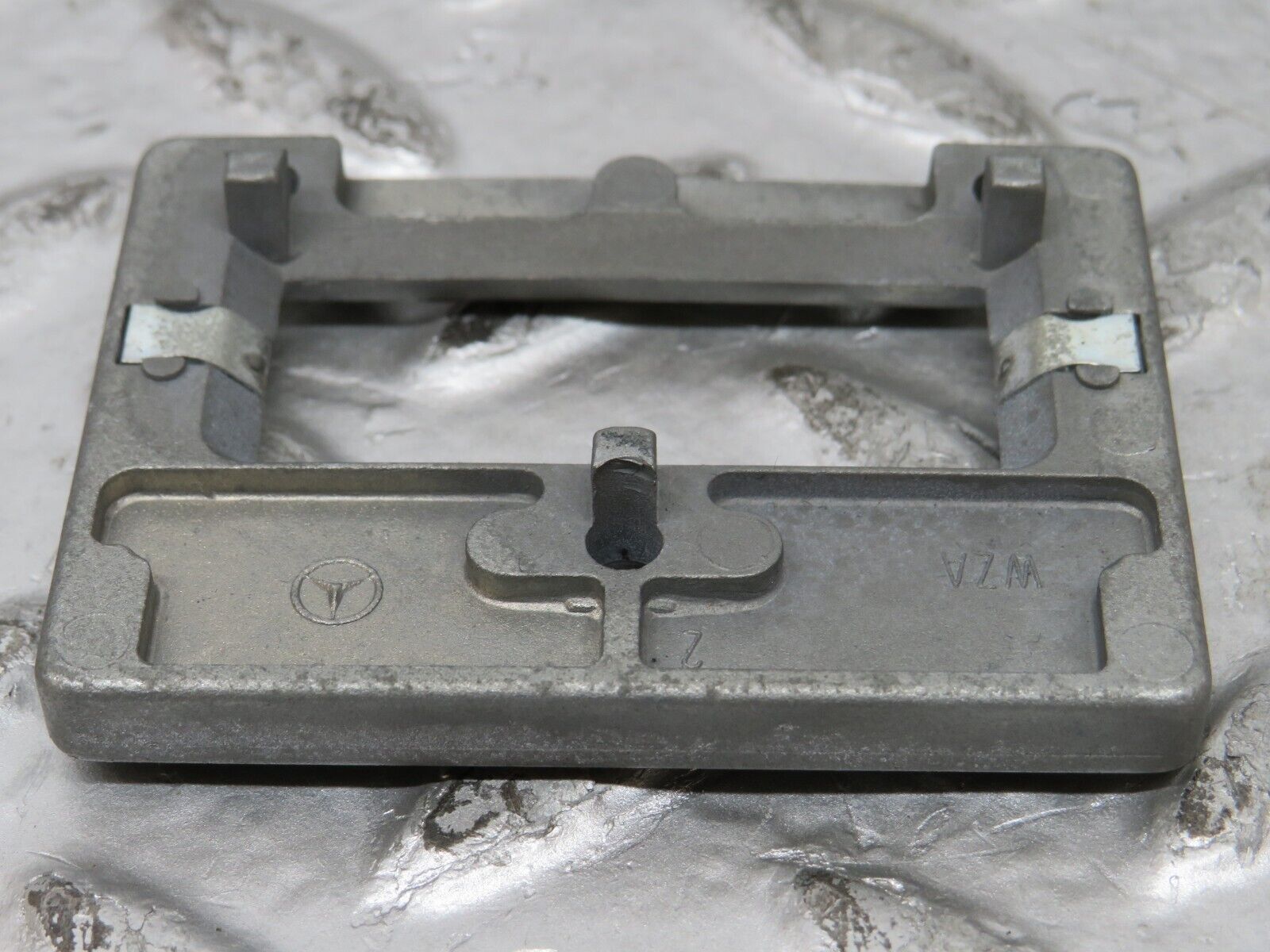 26556 Mercedes-Benz C124 220CE Coupe Rear View Mirror Mount Bracket