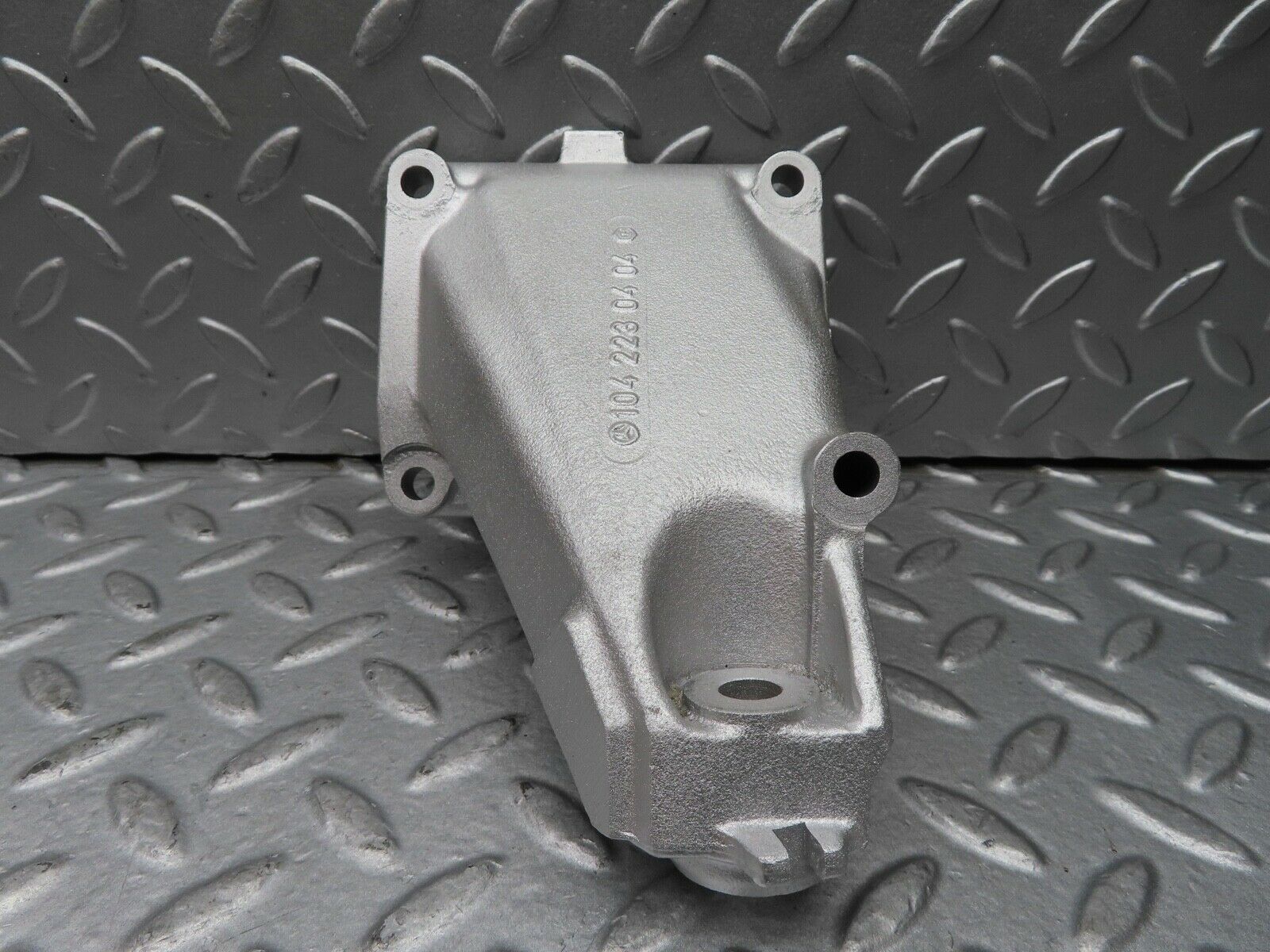 17313 Mercedes-Benz R129 300SL Coupe Engine Mount Bracket Left Side