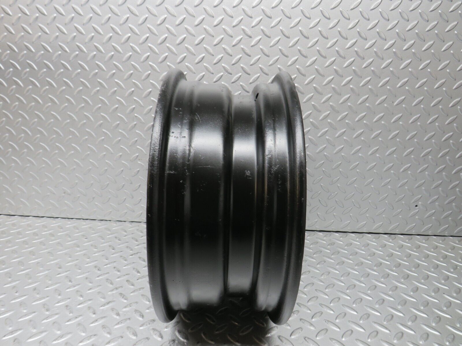 37730 Mercedes-Benz W109 300SEL Steel Wheel 5.5x2Jx14H2 1154001302