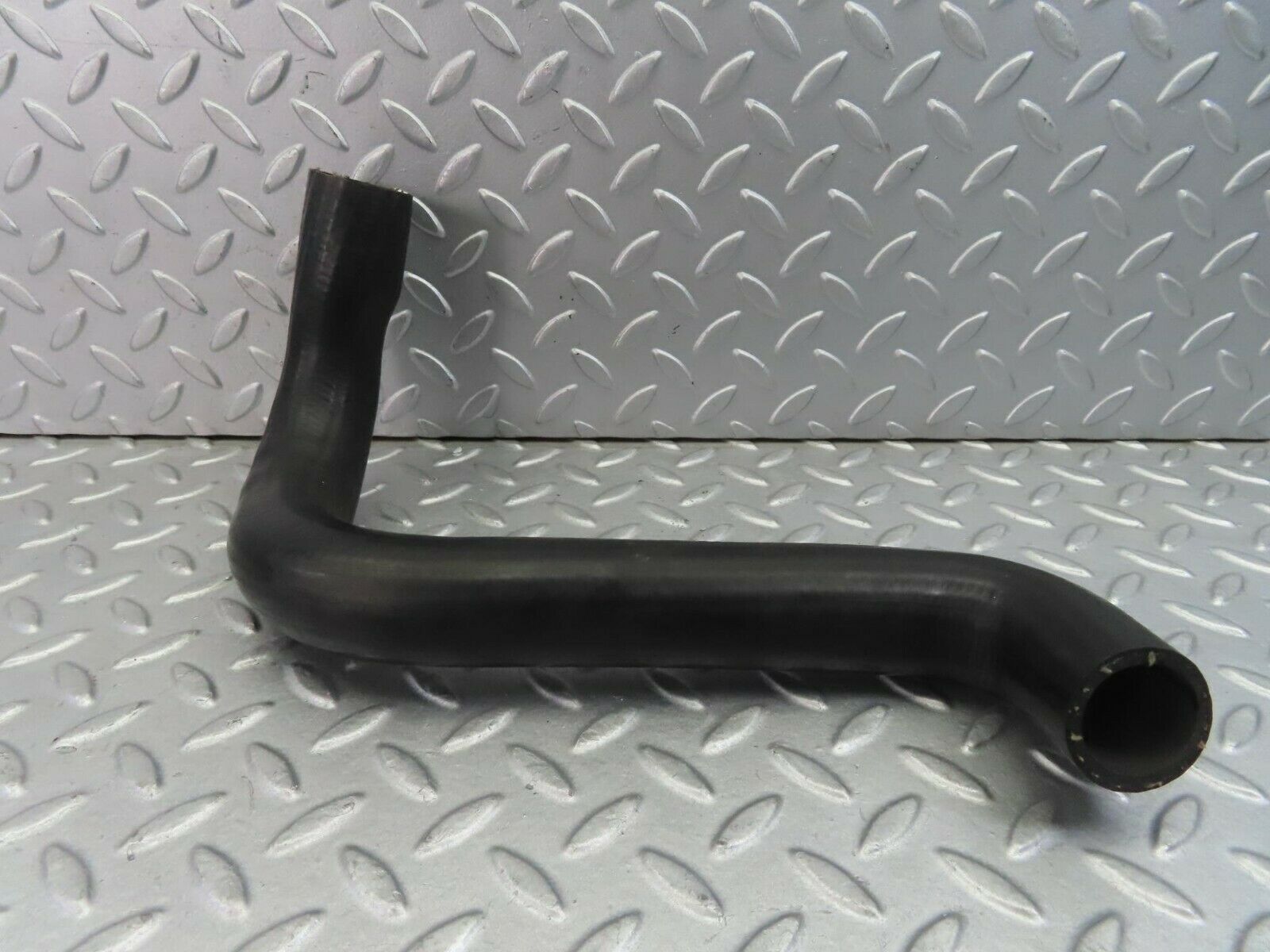 8530 Mercedes-Benz W114 Radiator Hose 1145010882
