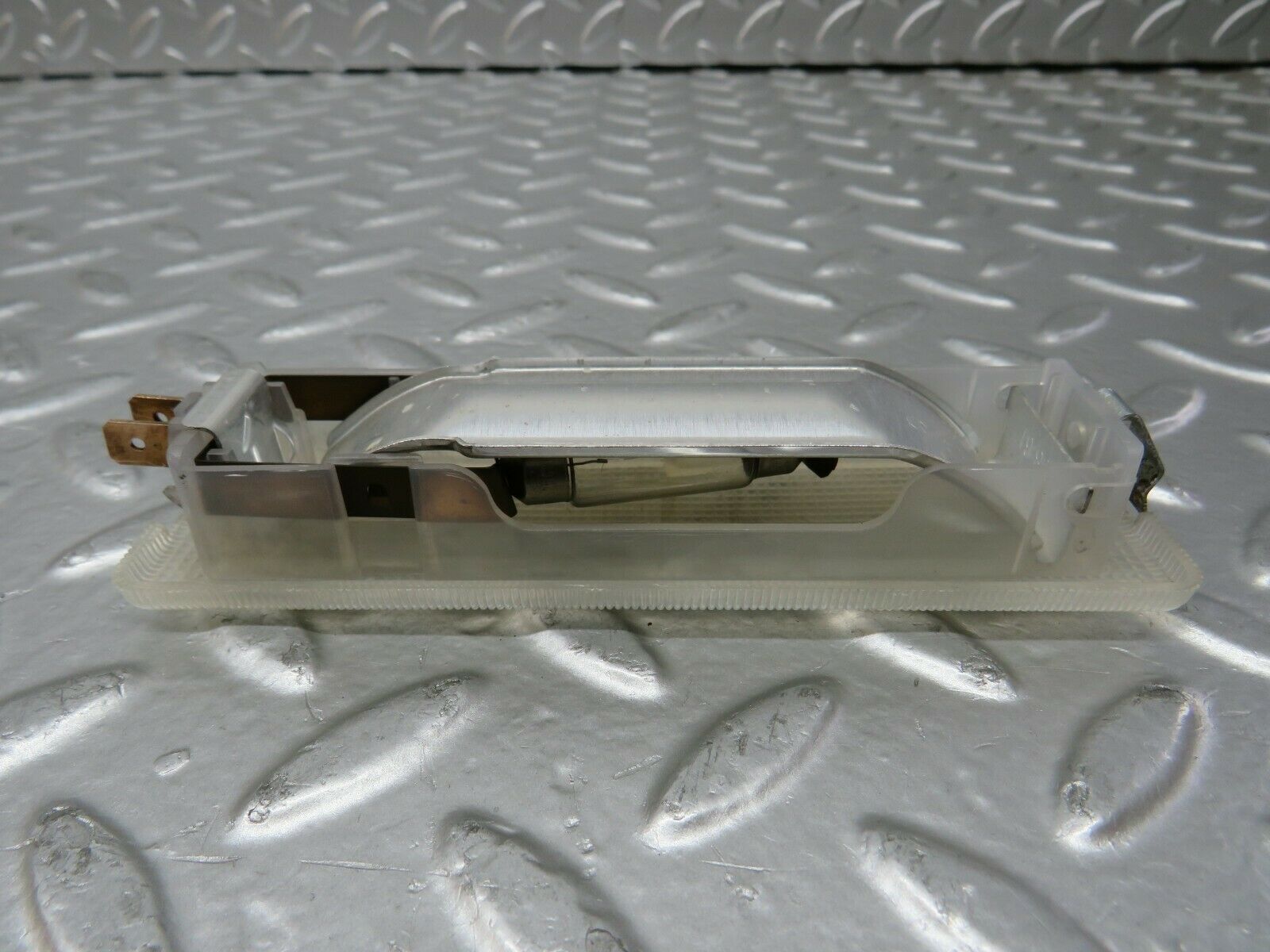 24260 Mercedes-Benz S124 220TE Wagon Rear Interior Dome Light 0018200601