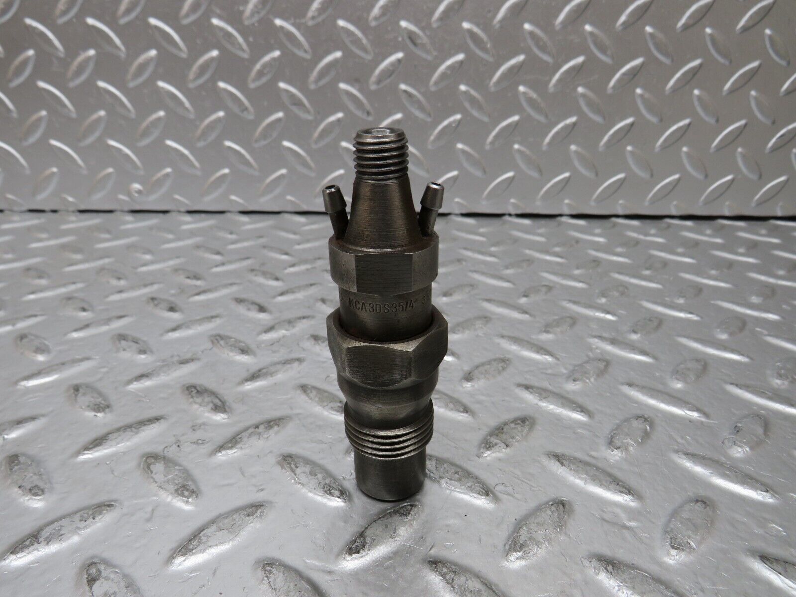 27002 Mercedes-Benz W123 240D Fuel Injector Bosch KCA30S35/4