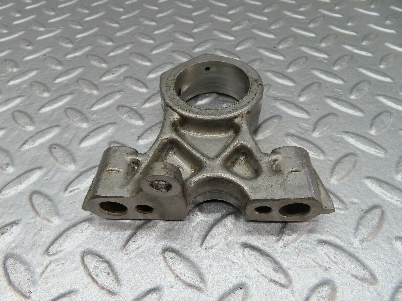 18037 Mercedes-Benz W123 200 Camshaft Tower Bearing 1150510812