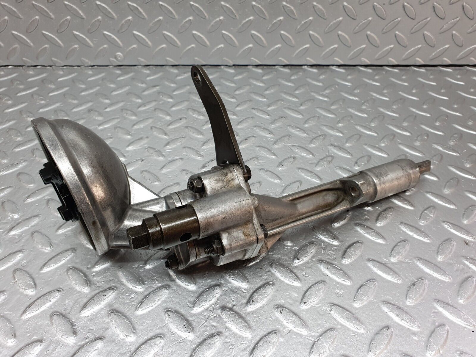 40870 Mercedes-Benz W123 240D Oil Pump 1151860101 6151800202