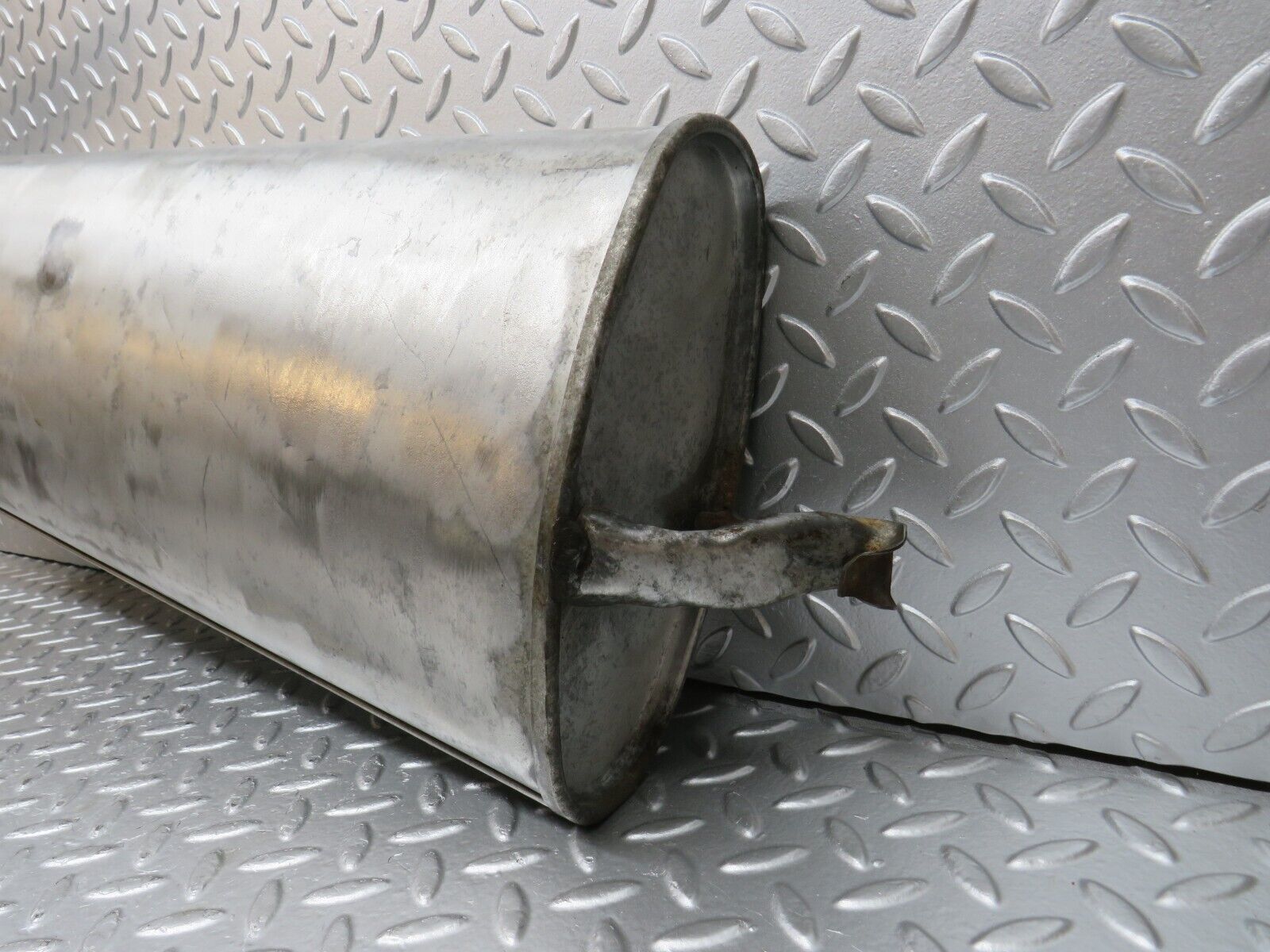 31317 Mercedes-Benz S124 220TE Wagon Exhaust Rear Silencer 1333 000047