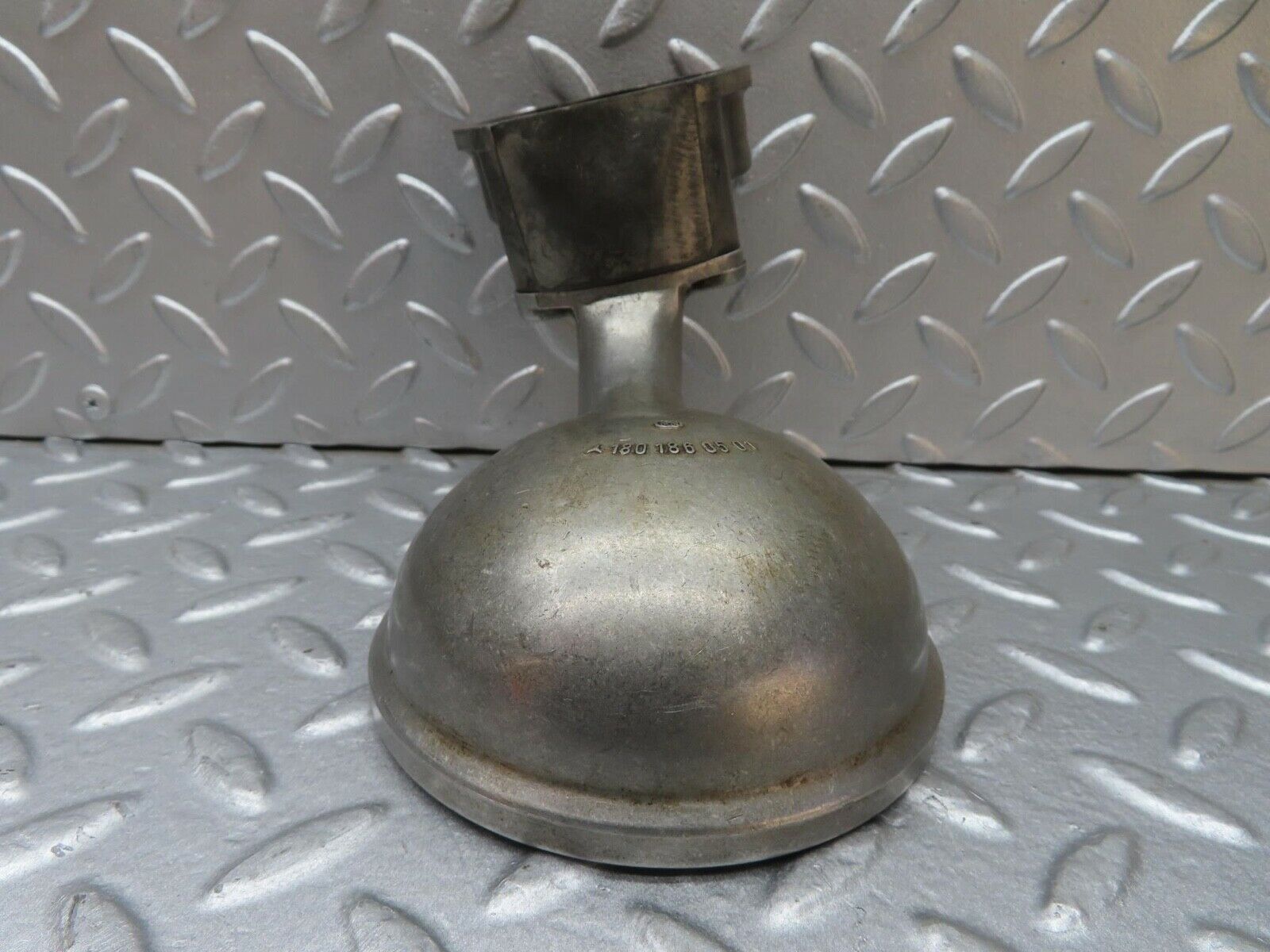 12961 Mercedes-Benz W111 220SE Oil Pump Housing 1801860501