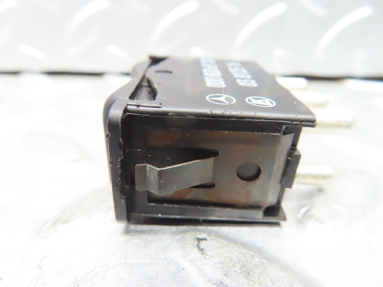 21157 Mercedes-Benz W123 230E Rear Windscreen Defroster Switch 0008206110