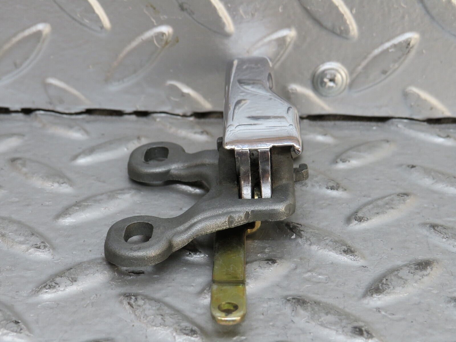 28283 Mercedes-Benz S123 240D Wagon Front Right Interior Door Handle