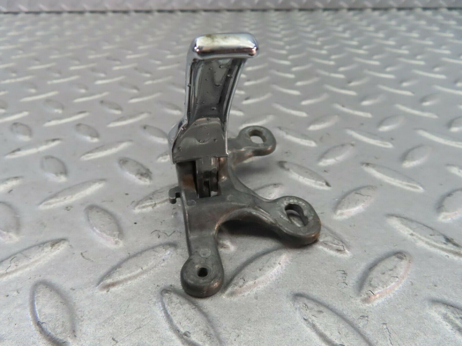 8727 Mercedes-Benz W115 Right Interior Door Handle Chrome 1107660419