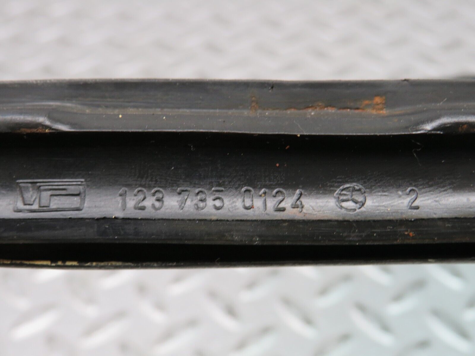 28858 Mercedes-Benz W123 230E Rear Left Quarter Window Glass 1237350124