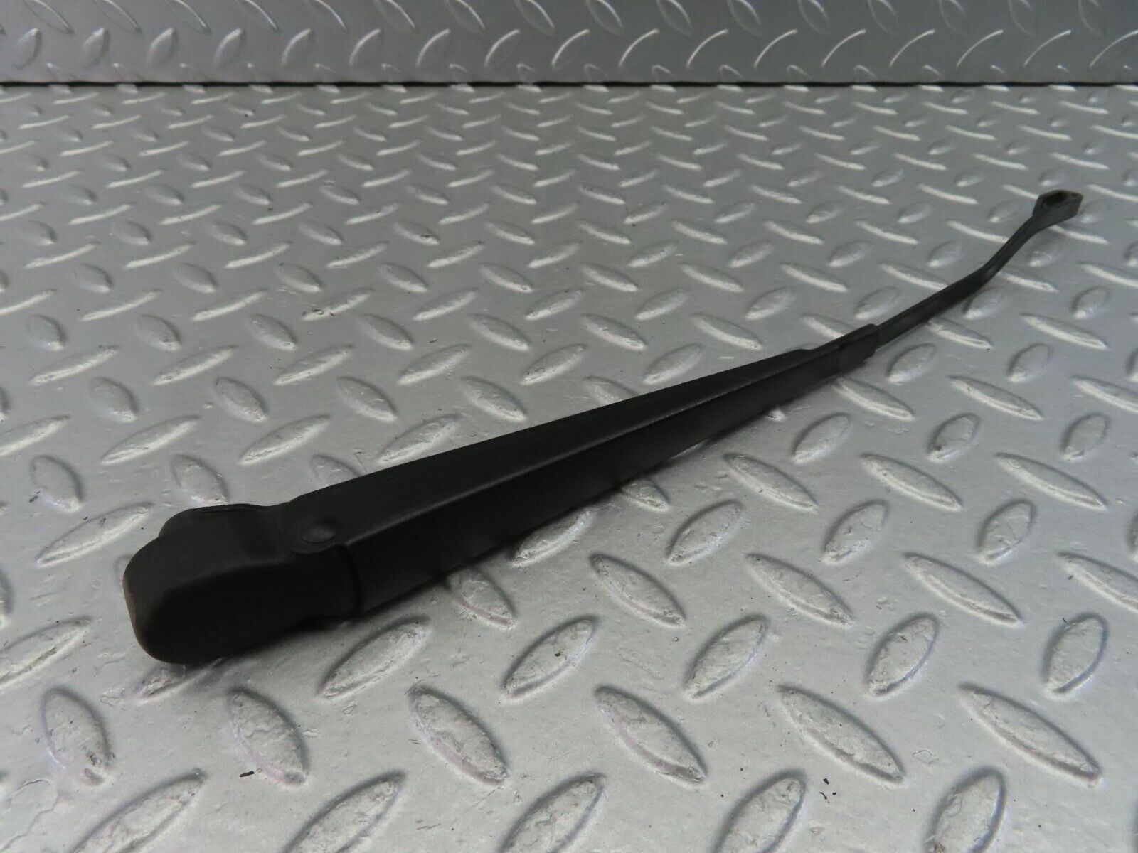 10001 Mercedes-Benz C123 230CE Coupe Wiper Arm Bosch Left 3399990553