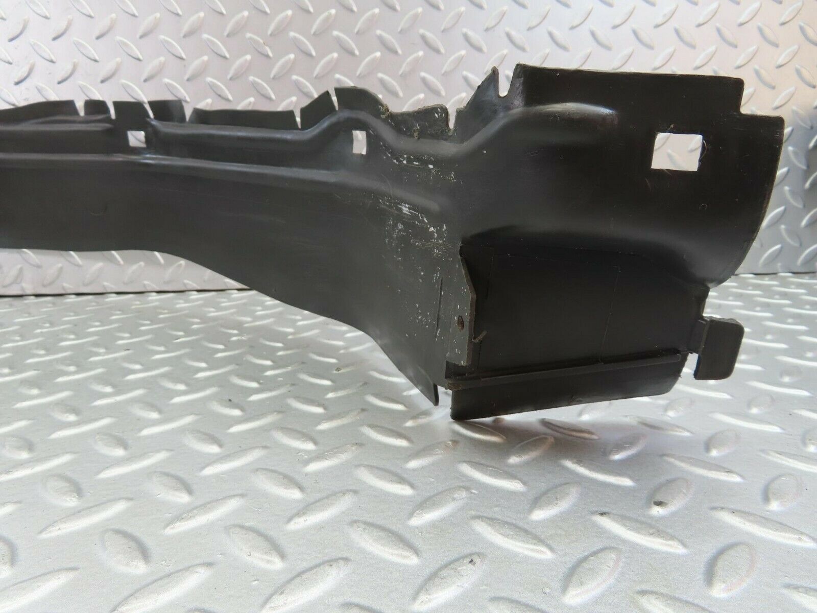 9487 Mercedes-Benz C124 300CE Coupe Inner Mudguard Panelling Front Left