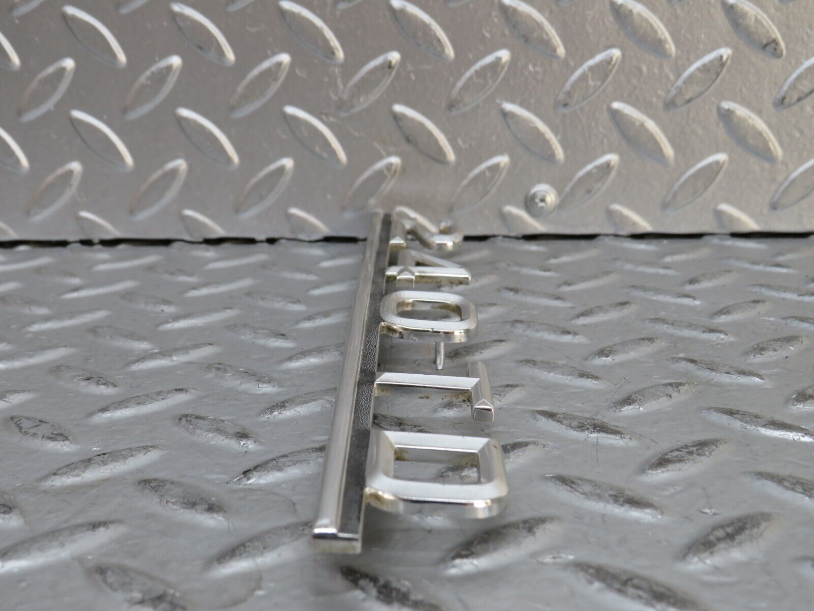 28336 Mercedes-Benz S123 240TD Wagon Trunk Badge Emblem 1238171515