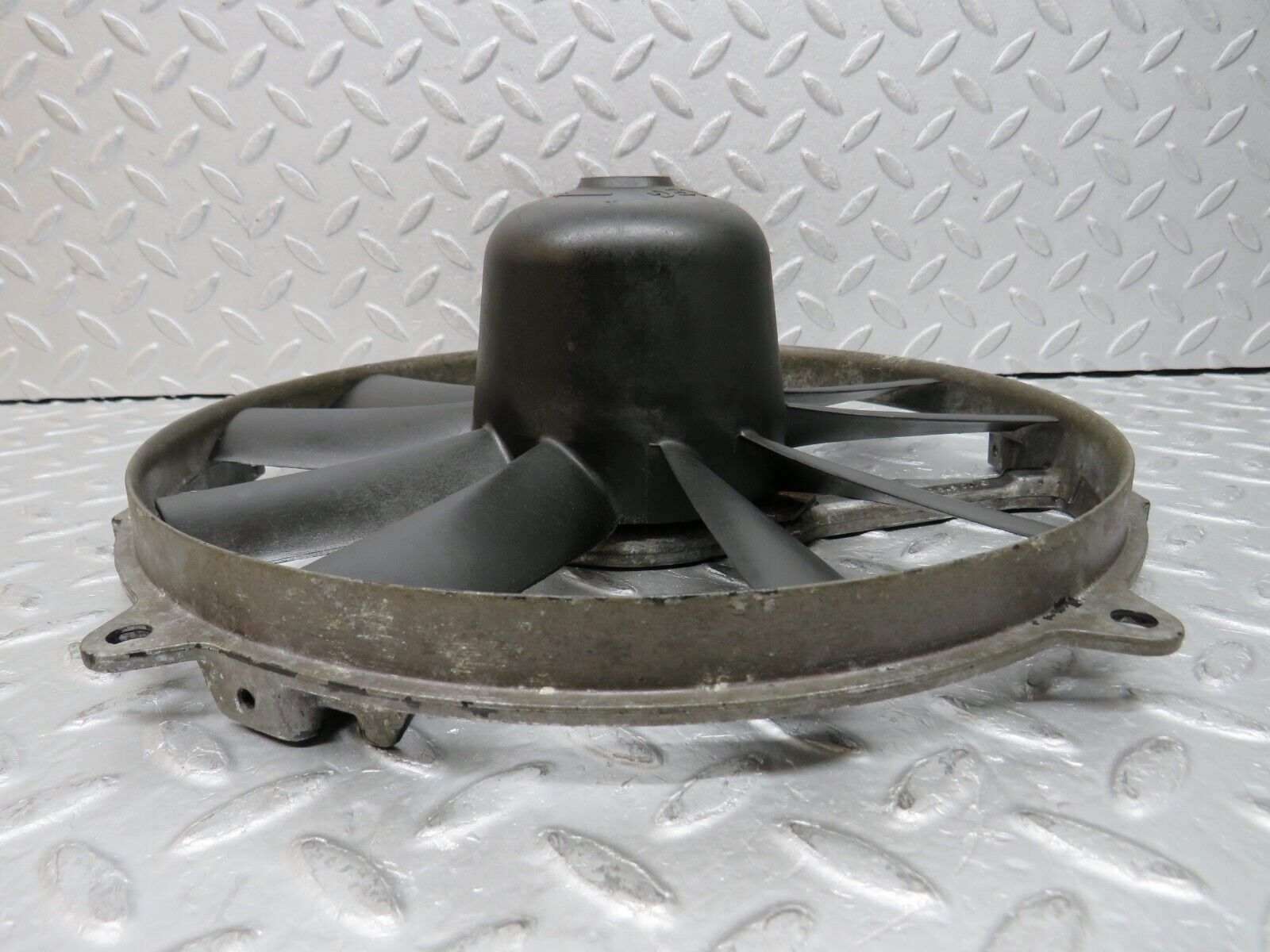 37836 Mercedes-Benz A124 320E Cabriolet Radiator Cooling Fan AEG 0005008593 170080801 1295050455