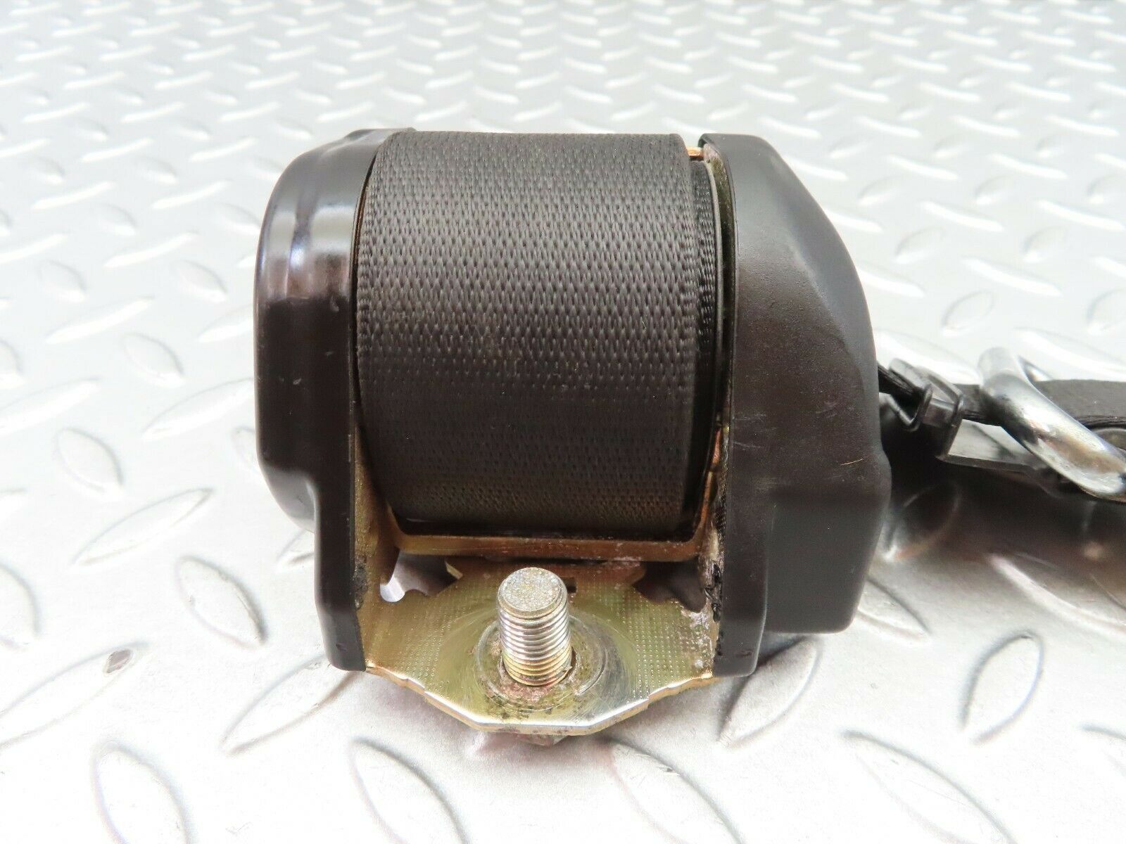 6188 Mercedes-Benz W126 380SE Rear Left Seat Belt Passenger Side 1268600585