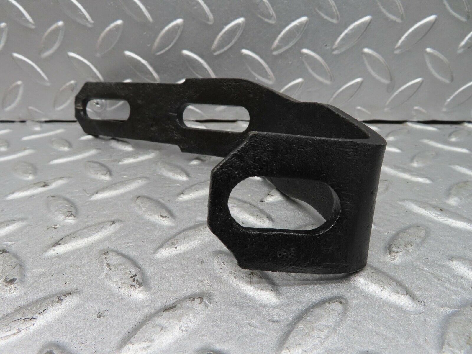 14508 Mercedes-Benz W116 350SE Front Bumper Bracket Holder