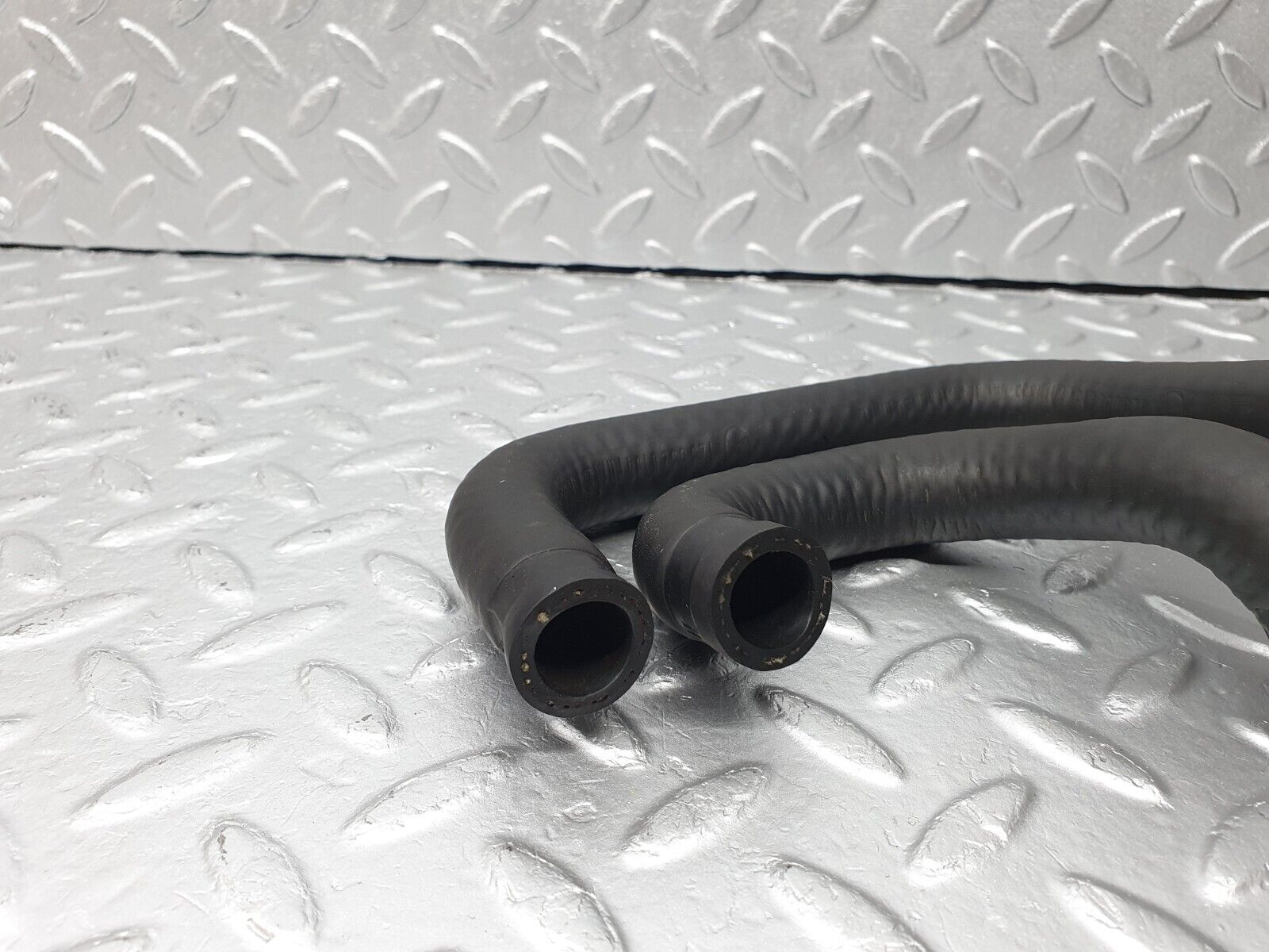 40755 Mercedes-Benz W123 300D Heater Radiator Hose Pipe 1238320194 1238320294