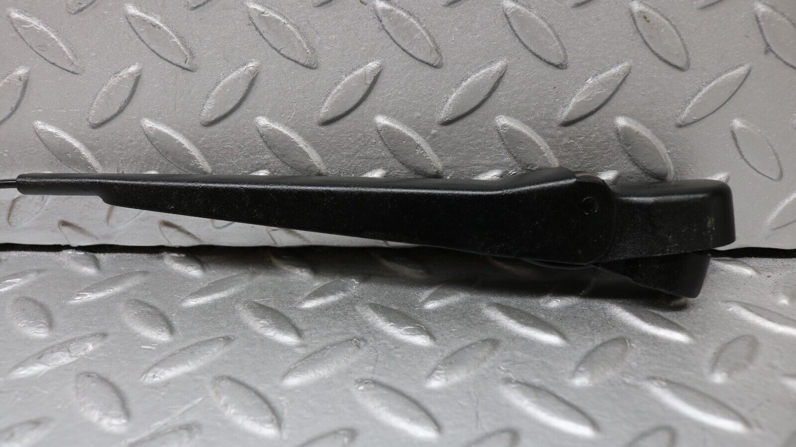 37206 Mercedes-Benz C126 420SEC Coupe Windscreen Wiper Arm Left Side