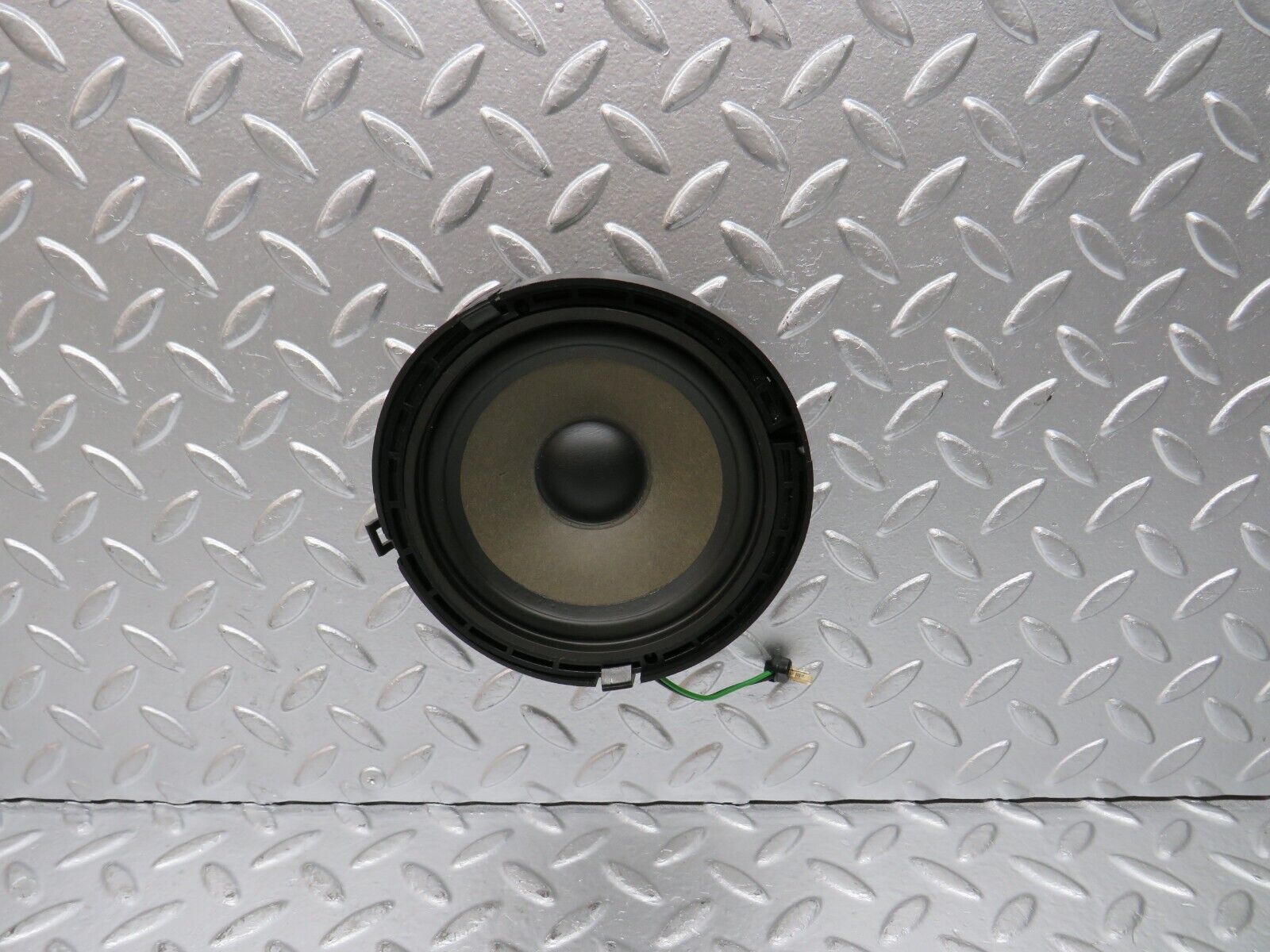 29519 Mercedes-Benz W124 230E Parcel Shelf Speaker 0008207602