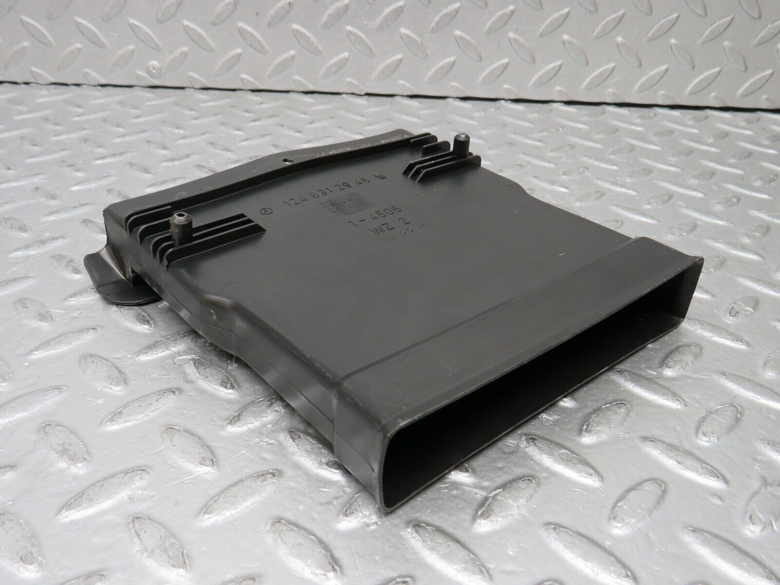 37958 Mercedes-Benz A124 320E Cabriolet Ventilation Air Duct Under Seat 1248312946