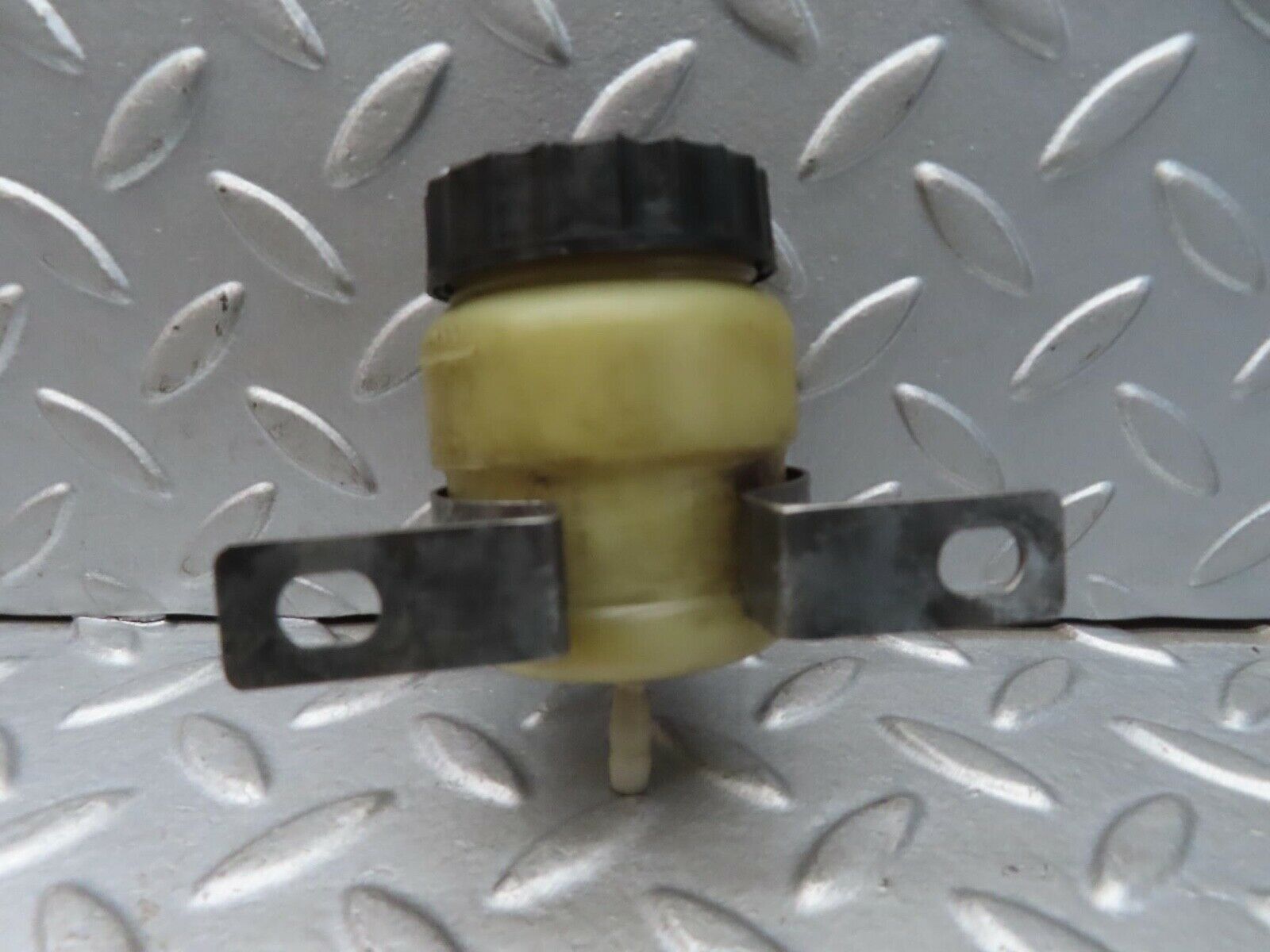 13185 Mercedes-Benz W111 220S Brake Fluid Reservoir Tank