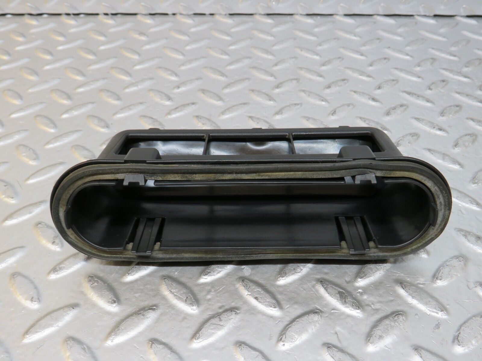 25244 Mercedes-Benz W201 190D Trunk Breather Ventilation Valve 2018300242